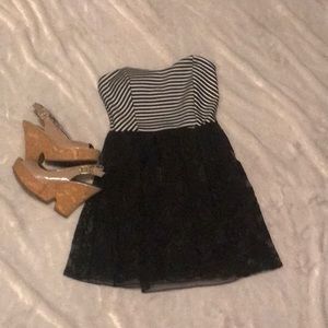 🆕 Lac Bleu black and white striped dress